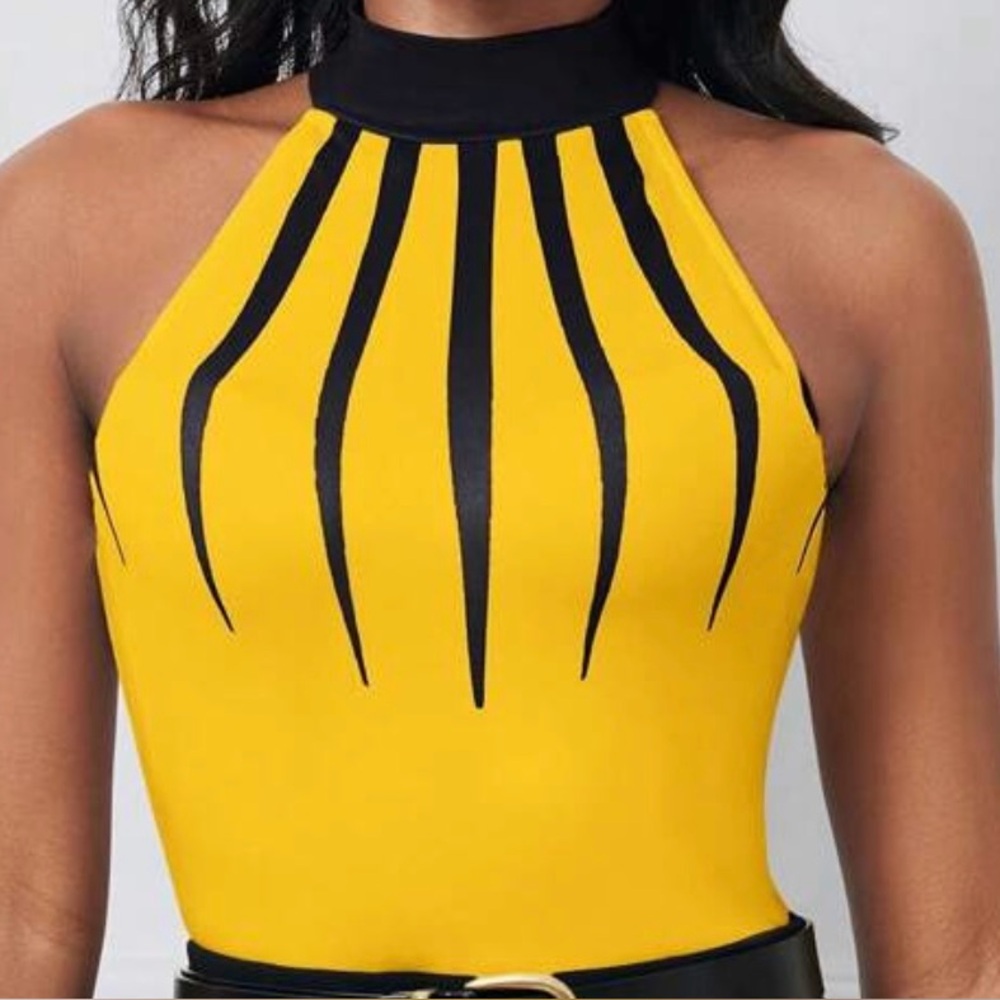 fitted high-neck blouse size M.